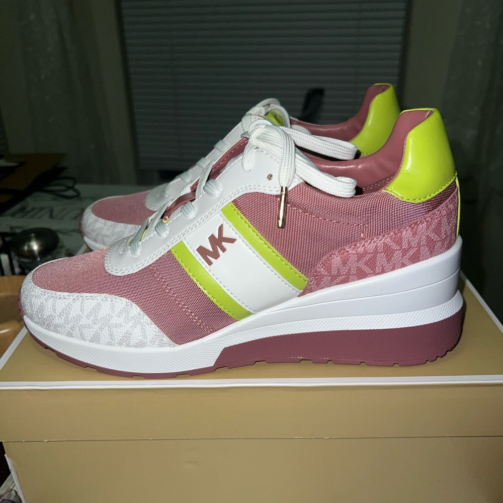 Michael Kors Mabel trainer sneakers ,size 9 new - Picture 2 of 8